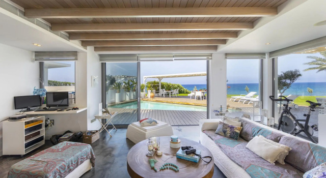Beachfront Dream Villa, Забронировать Вилла Коттеджи Паралимни, Коттедж