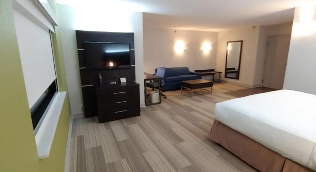 Люкс Holiday Inn Express Schaumburg-Rolling Meadows by IHG