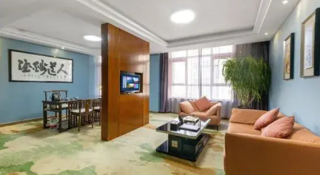 Люкс с красивым видом из окна SSAW Great Hotel