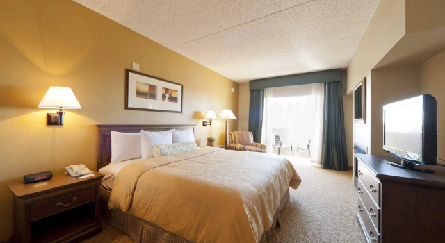 Country Inn & Suites Deer Valley, Забронировать Отель Дир-Вэлли Финикс, рядом с HonorHealth Deer Valley Medical Center