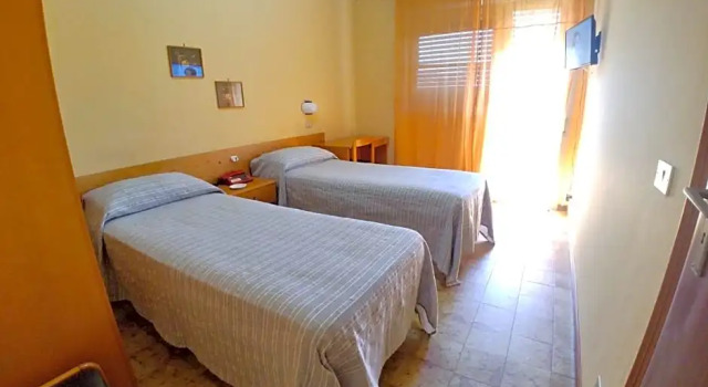 Hotel Il Dollaro, Varaa Hotelli Villa San Giovanni Calabria
