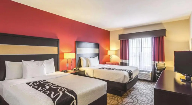Четырёхместный номер Deluxe La Quinta by Wyndham Fargo-Medical Center