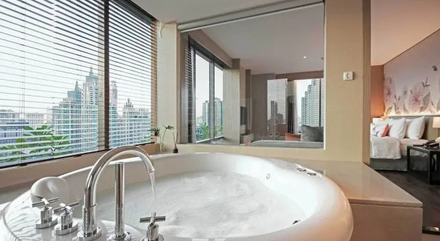 Holiday Mansion Bangkok, Забронировать Отель Отели Бангкока 3 звезды, рядом с Государственная больница Полис Дженерал, 3*