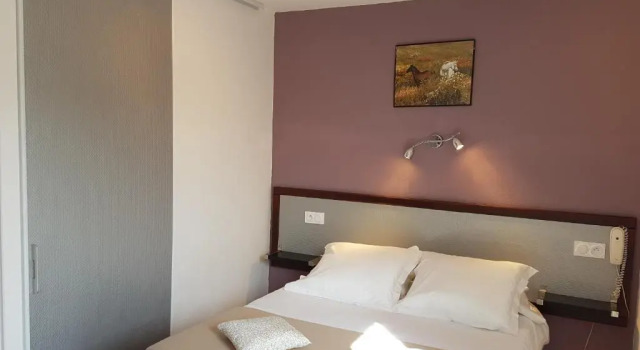Четырёхместный номер Standard Hôtel Les Gabarres