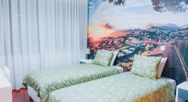 Beautiful Apartment with Sea View and Garden, Rezerwuj Apartament Funchal Madera