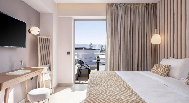 Семейный люкс M City Hotel