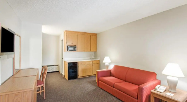 Номер Standard Days Inn by Wyndham Valdosta I-75