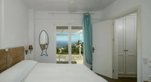 Apeiron II Villa