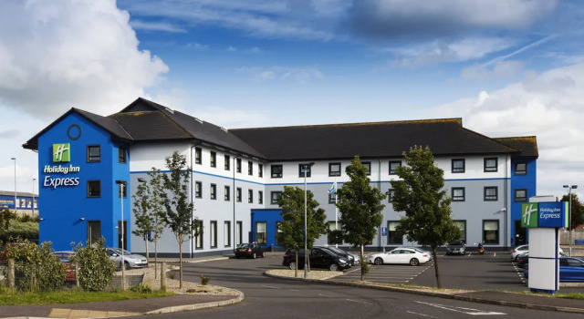 Holiday Inn Express Antrim - M2 Jct1, Book Hotel Antrim Lough Neagh