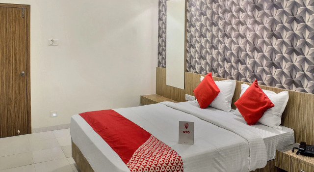 Collection O 11693 Hotel Sunshine