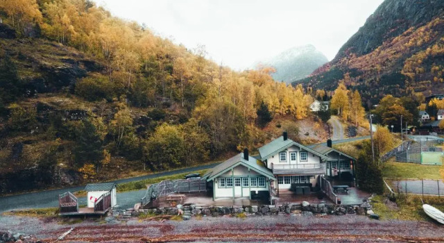 Коттедж с 2 комнатами Vollsnes Feriehus Stryn