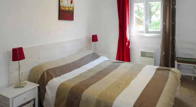 Villa in Vaison near Mont Ventoux, Забронировать Вилла Отели Везон-ла-Ромен с парковкой, Парковка