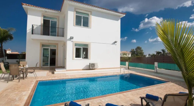 Villa Mesogi Modern 3BDR Protaras Villa Close to Fig Tree Bay Beach, Boek Villa Hotels in Protaras met parkeren, in de buurt van Neolithic Settlement, Parkeren