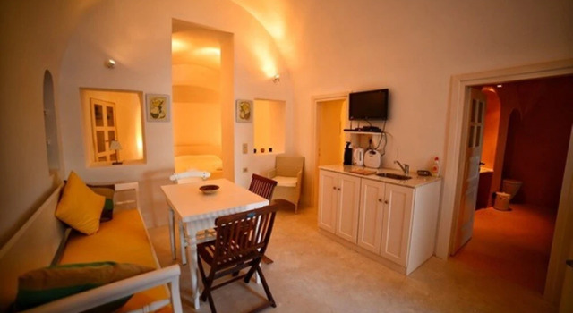 Апартаменты Deluxe Luxury Santorini Villa 1 Bedroom Villa Stunning Sea Views & Outdoor Jacuzzi