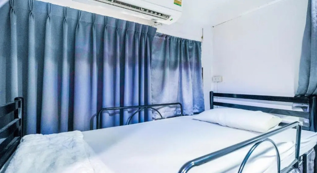 Кровать в общем номере Ali Hostel