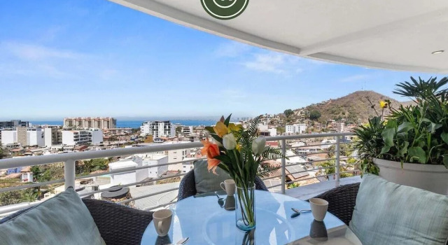 Апартаменты Stunning 2 BR Condo - Oceanview Terrace - Downtown