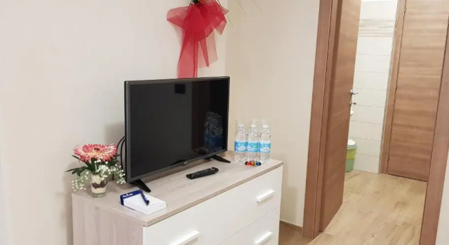 Cristallo Camere, Book Hotel Hoteller i Alba med parkering, Parkering