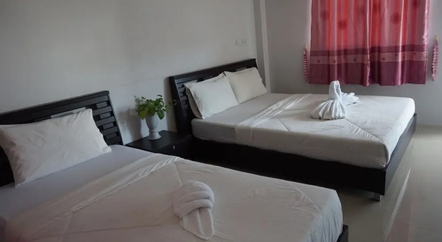 Трёхместный семейный номер Standard с балконом Sandee Homeplace