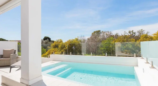 Вилла Artola in Marbella With 4 Bedrooms and 3 Bathrooms