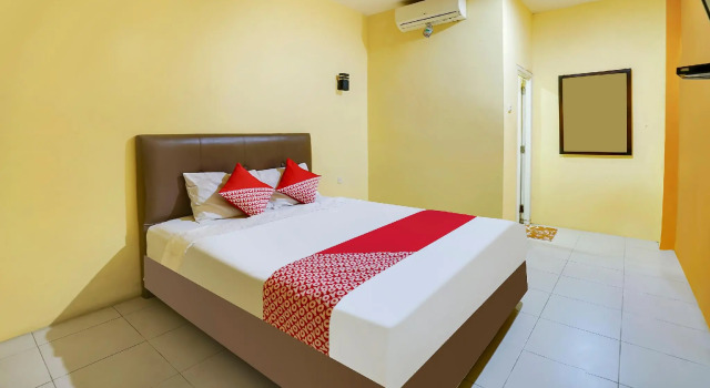 OYO 91027 Note Hotel Syariah, Rezerwuj Hotel Prabumulih Sumatra