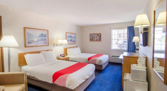 Двухместный номер Standard Econo Lodge Inn & Suites Lake Of The Ozarks
