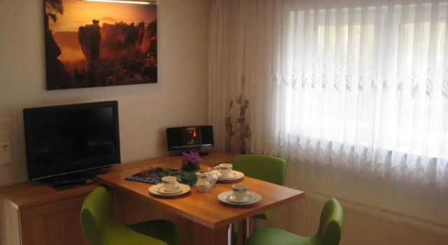 Апартаменты Ferienwohnung am Wäldchen