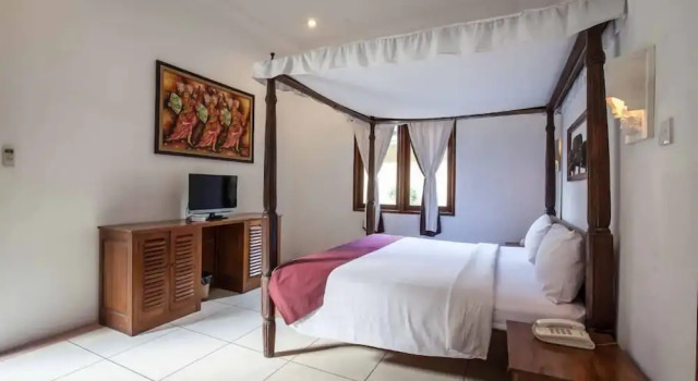 PB - Villa 1 - 3BR · 3-BR Private Pool Villa Walk to Seminyak Beach, Rezervovat Vila Chaty v Bali, Chalupa