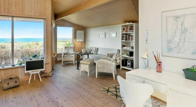 Beautiful Holiday Home in Syddanmark With Sea Views, Reservar Hotel Tranekaer Langeland