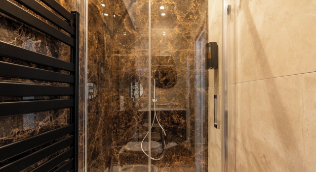 Standard huone Opera Suites