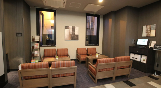 Hotel Route-Inn Tokyo Kamata -Ayamebashi, Забронировать Отель Отели Токио с парковкой, рядом с Выставочный комплекс Ota City Industrial Plaza PiO, Парковка