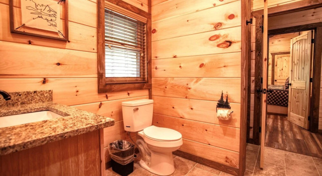 Scenic Solitude 2 Bedroom Home by Redawning