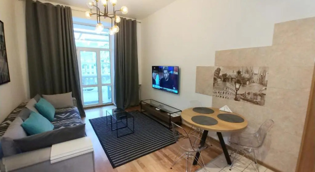 One bedroom. Luxe. 29 Khreshchatyk str. Besarabka