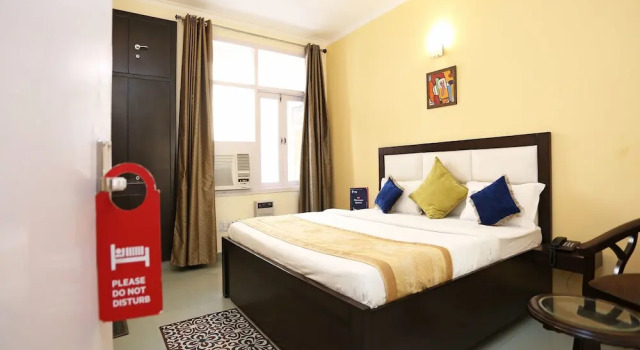 OYO 9527 Hotel Mascot Quattro