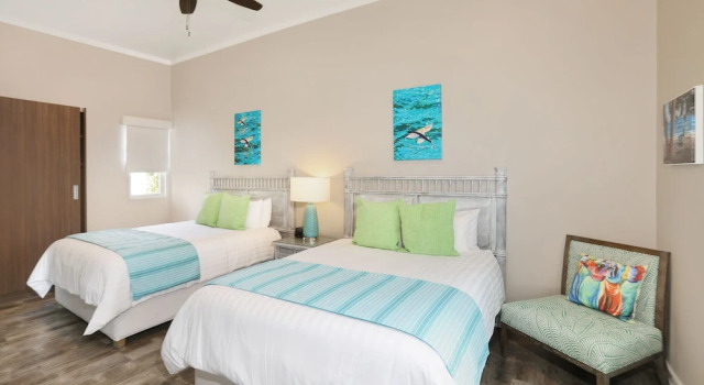 2 soveværelser i klassisk  suite Sea Breeze Beach Hotel
