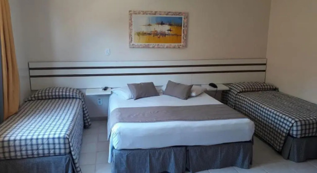 Четырёхместный номер Economy Porto Geraes Praia Hotel