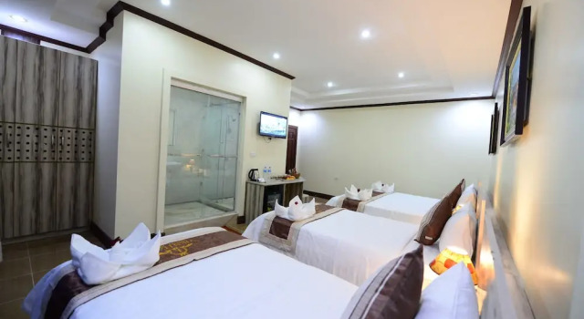 Четырёхместный семейный номер Standard с видом на город Vientiane Luxury Hotel