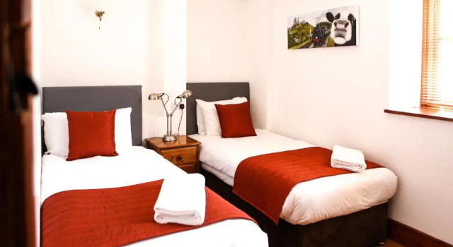 Семейный номер Superior Kingston Country Courtyard