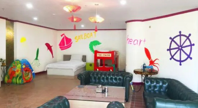Люкс Grand Popeye Holiday Inn