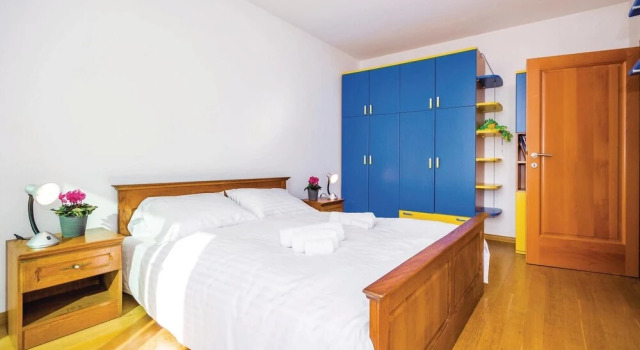 Beautiful Home in Rijeka With Wifi and 5 Bedrooms, Забронировать Отель Риека Приморско-Горанская жупания