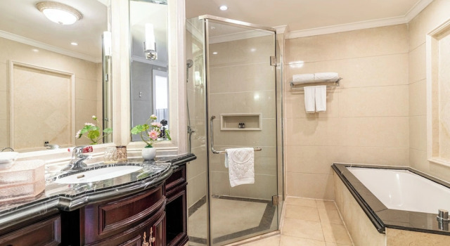 Двухместный люкс Luxury Golden Plaza International Hotel