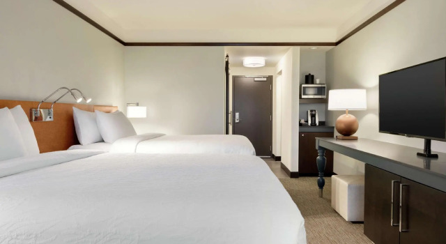 Четырёхместный номер Standard Hilton Garden Inn Medford