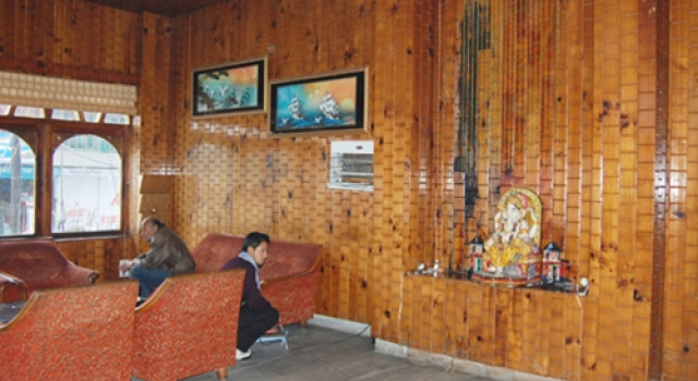 Hotel Surya International - Manali, Забронировать Отель Отели Манали с завтраком, Завтраки