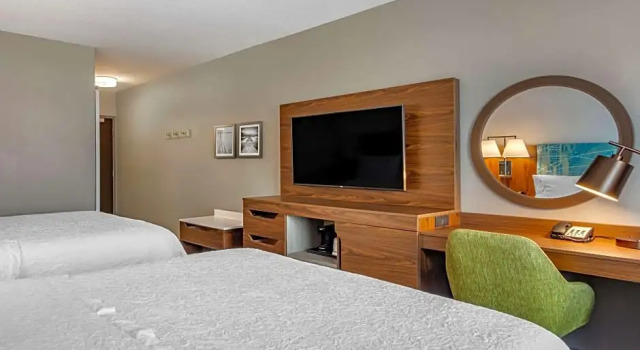 Двухместный люкс Hampton Inn & Suites Edmonton/West