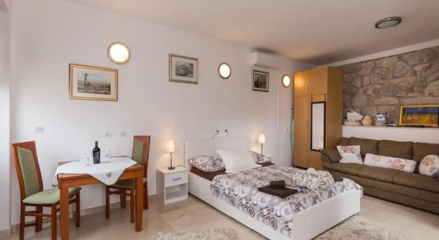 Студия Apartments Dia