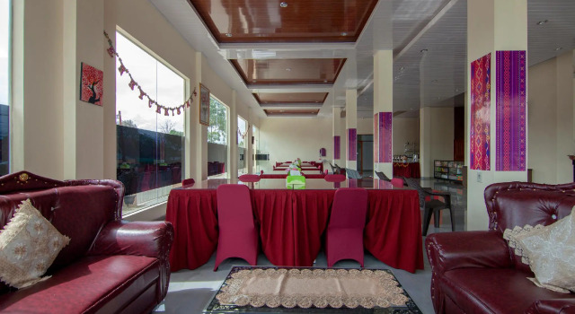 OYO 1819 Aries Hotel, Rezervovat Hotel Siborongborong Sumatra