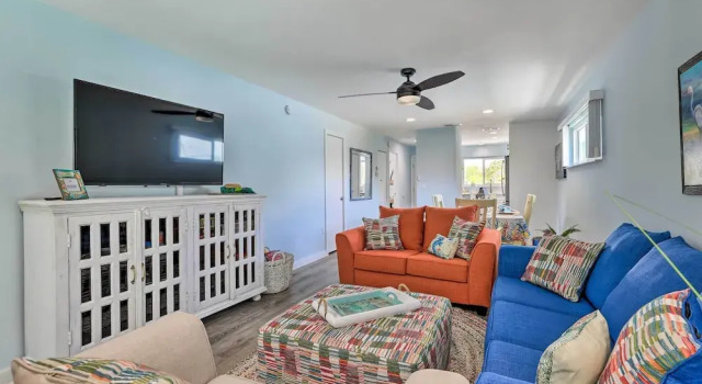 Holmes Beach Retreat: Walk to Beach & Dining!, Забронировать Апартаменты/квартира Холмс-Бич Sarasota Area
