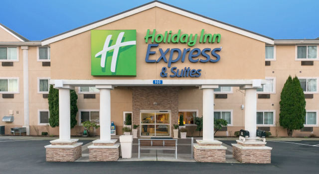 Holiday Inn Express & Suites Burlington by IHG