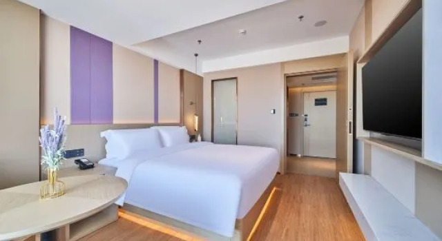 Люкс Deluxe Lavande Hotel (Huolin Gol City Center)