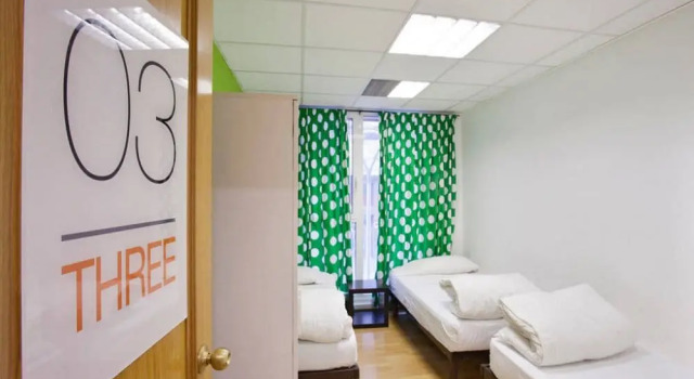 HolidaysBCN Hostel, Забронировать Хостел Хостелы Барселоны, рядом с Climbat Foixarda, Хостел