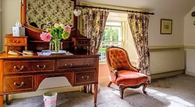 Brooklawn House Bed and Breakfast, Забронировать Отель Отели и гостиницы Руски, Отель